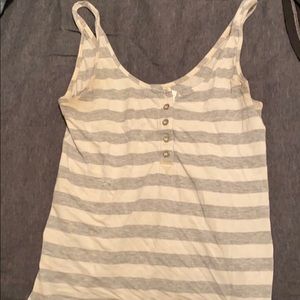 Lululemon tank size 4